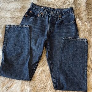 L e v i’ s • Wedgie straight leg high rise rigid denim